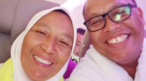 Duka Mendalam Endang: Perjalanan Terakhir Istri Tercinta Menuju Tanah Suci