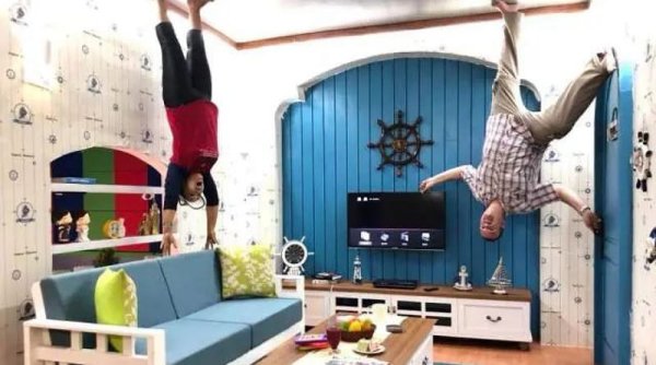 Upside Down World Bandung: Tempat Wisata Unik dengan Konsep Terbalik