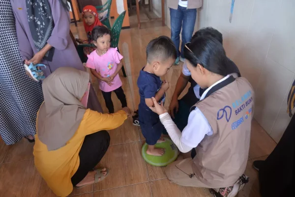 BRI Ajak Relawan Bakti BUMN 2024 Berpetualang di Desa BRILiaN