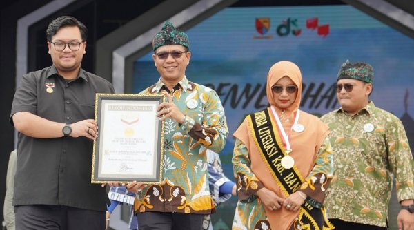 Bupati Bandung Apresiasi Festival Literasi Bedas 2024 dan Pemecahan Rekor MURI