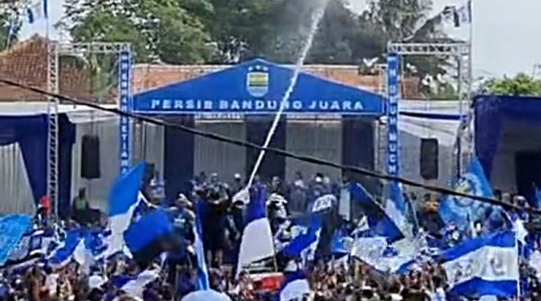 Umuh Muchtar Berterima Kasih ke Istri dan Sanjung Bojan Hodak di Acara Syukuran Persib 