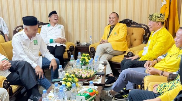 Ketika Kang DS Bertemu "Mantan", Apa yang Dibicarakan?