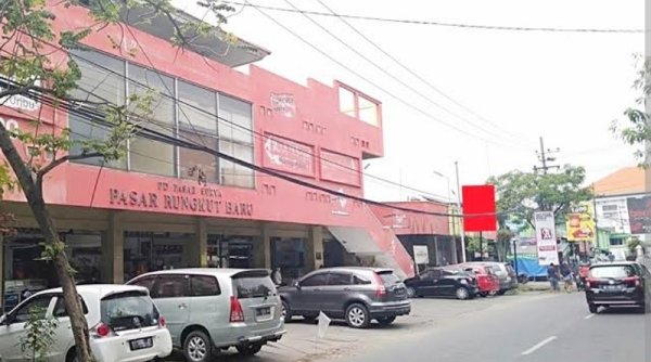 Pengusaha Toko Meradang, Uang Lahan Parkir Ratusan Juta Diduga Dipakai Ketua RT