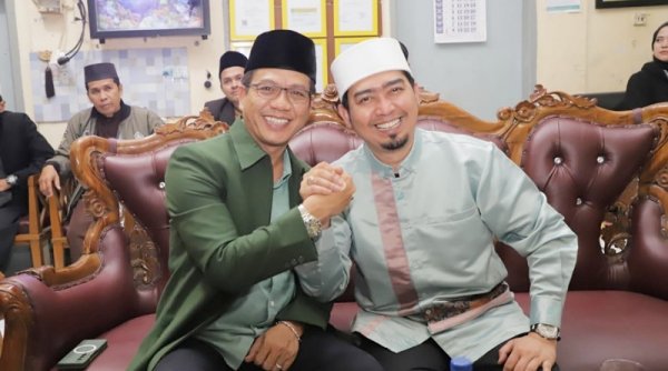 Bertemu Ustad Solmed di Baleendah, Bagaimana Kalau Disandingkan Kang DS di Pilbup Bandung 2024 ?