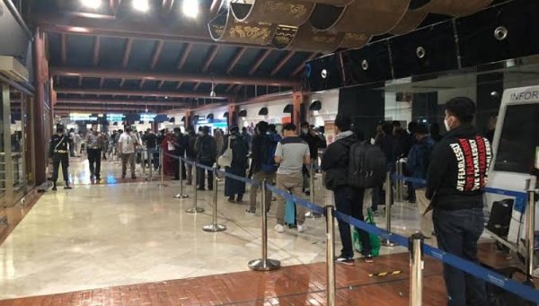 Lonjakan Aktivitas Penerbangan di Soekarno-Hatta: Makasar - Jakarta Terbangkan 103.951 Penumpang