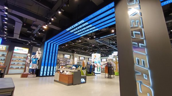 Skechers Buka Toko Baru di Senayan City Mall, Tawarkan Koleksi Lengkap dan Modern