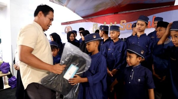 Satuan Intelkam Polresta Bandung Berbagi dan Bermain Dengan Puluhan Anak Yatim