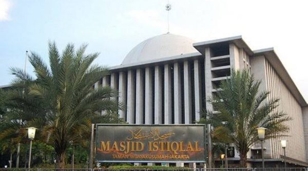 Jukir Liar di Masjid Istiqlal Patok Tarif Rp 300 Ribu, Polisi Cari Pelaku