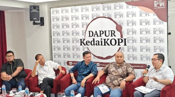 Survei KedaiKOPI: Mayoritas Warga Jabodetabek Tolak Pembatasan Usia Kendaraan