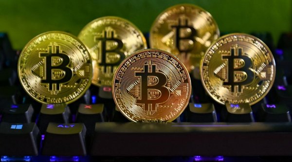 Harga Kripto Hari Ini 5 November 2025: Bitcoin Terkoreksi ke Rp 1,69 Miliar per Koin