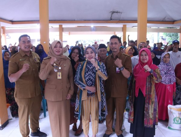 Distribusi Bantuan Pangan Beras di Kecamatan Gedangan: Upaya Menekan Inflasi dan Menjaga Daya Beli