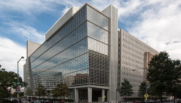 Bank Dunia Tingkatkan Proyeksi Pertumbuhan Ekonomi Indonesia untuk 2024 dan 2025
