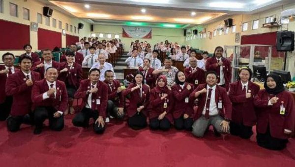 Mahasiswa Magister Unhan RI Berkontribusi kepada Masyarakat Melalui PKM di SMA Negeri 8 Jakarta