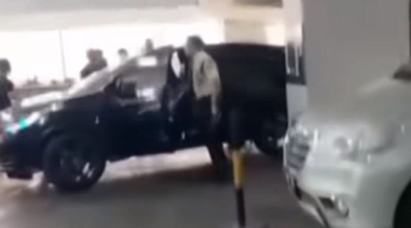 Viral! Pengejaran Mobil Berisi Pasangan yang Diduga Melakukan Tindakan Tidak Senonoh di Basment Kings Shopping Centre Bandung