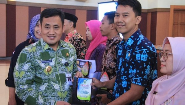 Bupati Mansur Hidayat Ajak Masyarakat Pemalang Peduli Lingkungan dalam Dialog Interaktif