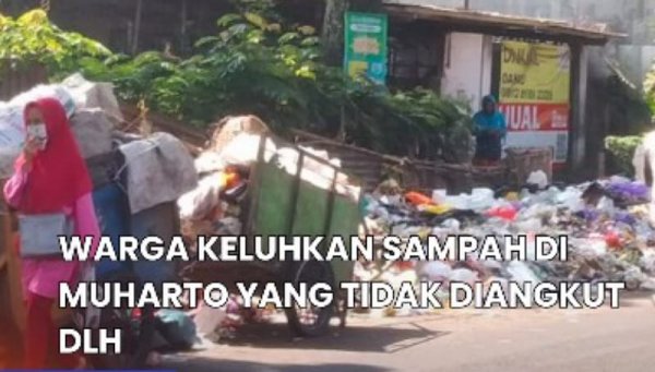 Warga Muharto Keluhkan Sampah Tidak Diangkut di Tepi Jalan