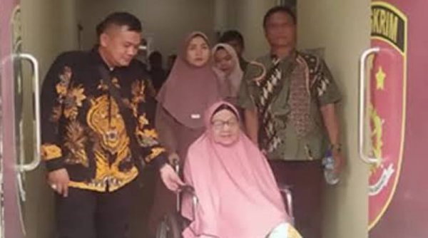 Nenek 77 Tahun Dipolisikan Empat Anaknya Sendiri dalam Kasus Pemalsuan Dokumen Warisan