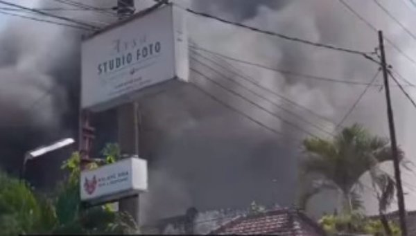 Insiden Kebakaran Hebat di Pergudangan Jl. Terusan Batubara Kota Malang