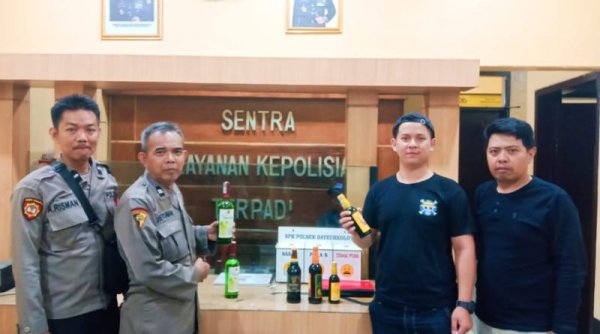 Menekan Peredaran Miras, Personil Polsek Dayeuhkolot Laksanakan Ops Pekat Dengan Sasaran Miras