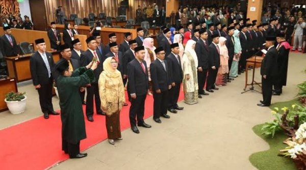 Penjabat Wali Kota Bandung Resmi Melantik Pj Sekda Dharmawan
