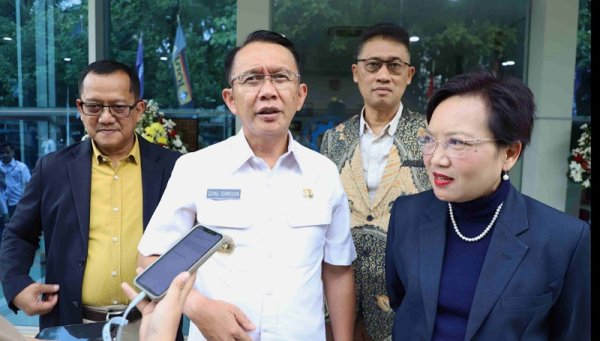 Pj Bupati Bekasi Apresiasi Pembukaan Jurusan Teknik Kimia Industri dengan Spesialisasi Paint Technology di SMK Mitra Industri MM2100
