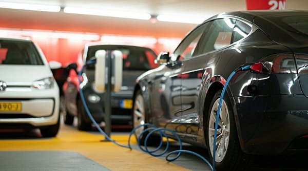 Mobil Listrik Tak Cukup: Australia Butuh Solusi Transportasi Komprehensif Hadapi Darurat Iklim