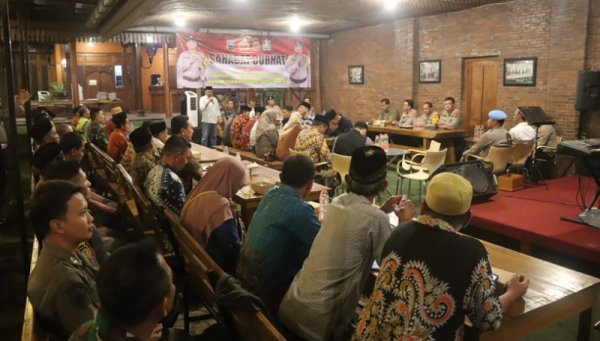 Jaga Kondusifitas Kamtibmas, Polresta Sidoarjo Serap Aspirasi di Wilayah Porong 