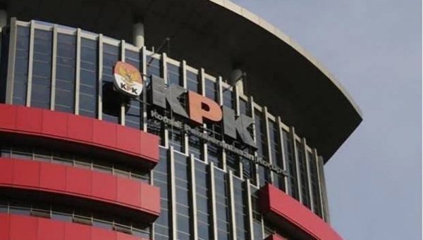 KPK Geledah Disdik dan Disperin Semarang terkait Dugaan Korupsi