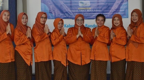 IKWI Kab. Bandung Juara Harapan 1 Lomba Kreasi Tumpeng Nusantara Tingkat Nasional