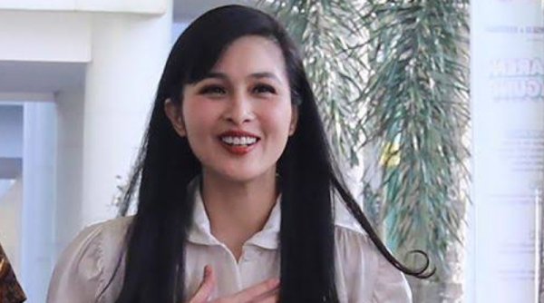 Sandra Dewi Tetap Kooperatif Meski 88 Tas Branded Hasil Kerja Kerasnya Ikut Disita Kejaksaan Agung
