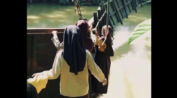 Pelajar Bergelantungan Seberangi Sungai, Ini Upaya Perbaikan Jembatan Rusak di Sukabumi