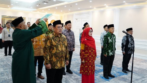 Sekjen Kemenag Lantik Sejumlah Pejabat Eselon III dan IV, Dorong Profesionalisme dan Integritas**