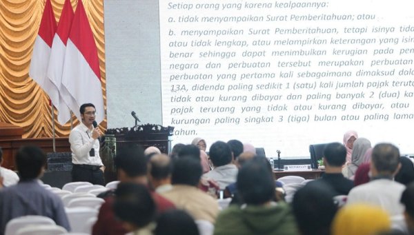 Pemkot Surabaya Dorong Kepatuhan Pajak Air Tanah Melalui Sosialisasi Massal di Gedung Sawunggaling