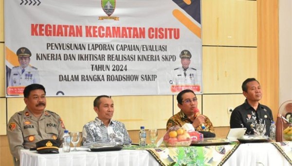 Pj Bupati Sumedang Umumkan Berbagai Proyek Pembangunan di Kecamatan Cisitu