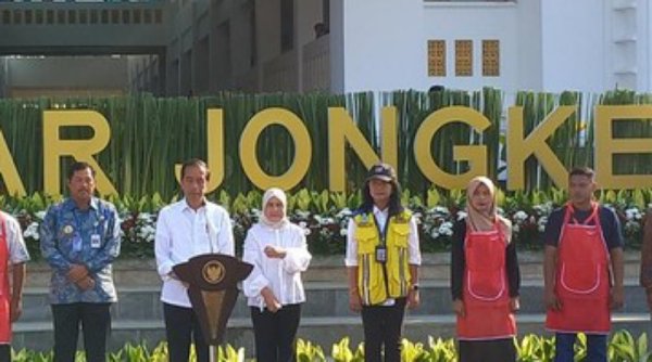 Presiden Joko Widodo Resmikan Rehabilitasi Pasar Jongke di Surakarta Yang Menghabiskan Dana 124 Miliar
