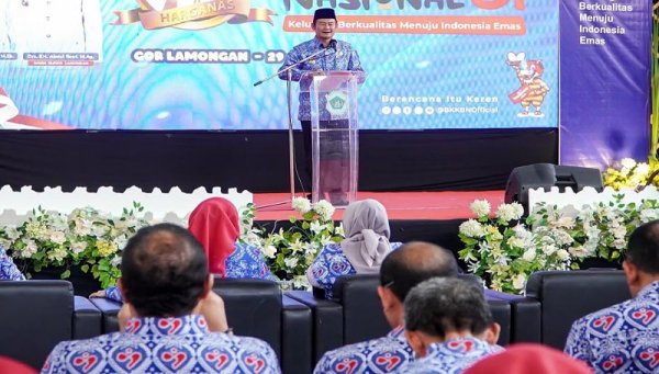 Puncak Peringatan Harganas ke-31 di Lamongan: Bupati Yuhronur Efendi Tekankan Pentingnya Peran Keluarga dalam Menciptakan Generasi Tangguh