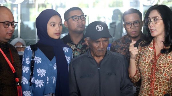 Keluarga Dini Sera Afrianti Cari Keadilan ke Komisi Yudisial