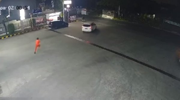 Mobil Isi Bahan Bakar Langsung Kabur Tanpa Bayar di Bekasi Timur
