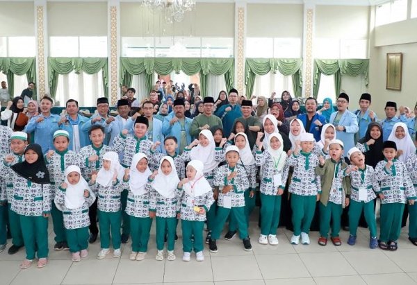 Bupati Bandung Lepas Ratusan Kafilah Festival Anak Sholeh Tingkat Jabar
