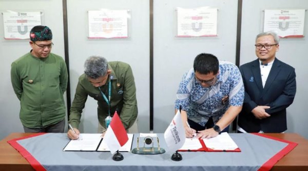 DPUTR Kab Bandung dan Telkom University Teken MoA Atasi Persoalan Sampah
