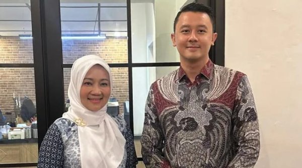 Pertemuan Mengejutkan: Atalia Praratya dan Dhani Wirianata Munculkan Sinyal Berpasangan di Pilwalkot Bandung