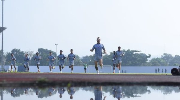 Persiapan PERSIB Cukup untuk Liga 1 2024/2025, Kata Marc Klok