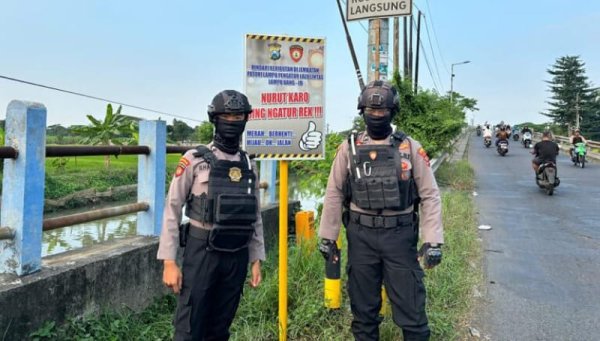 Polisi Pasang Imbauan Antisipasi Kepadatan Lalu Lintas di Flyover Jumputrejo