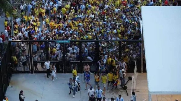 Final Copa America 2024 Kacau Balau: Penundaan Kick-Off dan Penonton Tanpa Tiket Masuk Stadion!