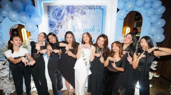 Kehadiran Azizah Salsha di Acara Bridal Shower Aaliyah Massaid Menuai Pujian