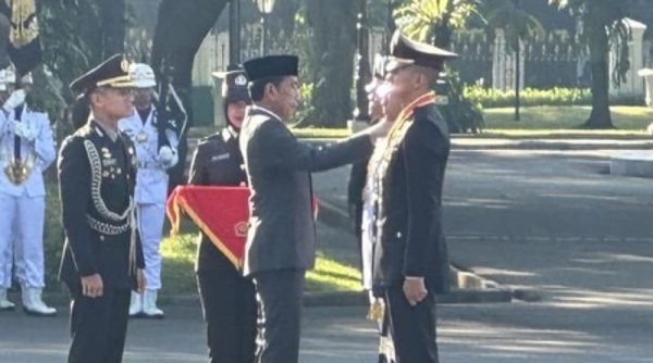 Jokowi Melantik 906 Capaja TNI-Polri, 4 Diantaranya Raih Penghargaan Adhi Makayasa