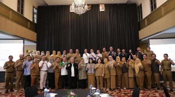 Bandung Raih Penghargaan Kota Sehat Swastisaba Wiwerda dan STBM Award 2023, ODF 100% Jadi Kunci Utama!