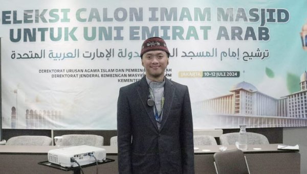 Amrozy Abdillah: Kisah Inspiratif Pemuda dengan Keterbatasan Pendengaran yang Lolos Seleksi Imam Masjid di Uni Emirat Arab