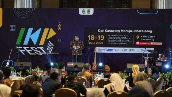 Era Digital dan AI: Tantangan dan Peluang Baru bagi Humas Pemerintahan di Jawa Barat