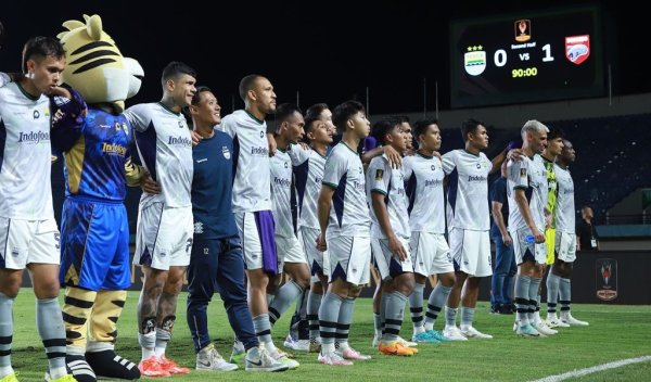 Persib Tumbang di Menit Akhir Lawan Borneo FC, Bojan Hodak: Kesalahan Kolektif!